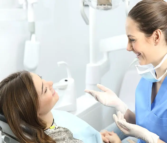 dda-dentist-explaining-procedures